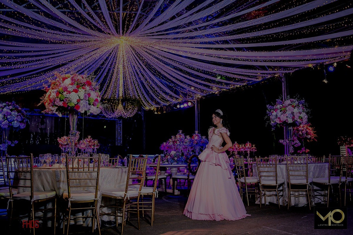 portada de arreglo floral para quinceañeras